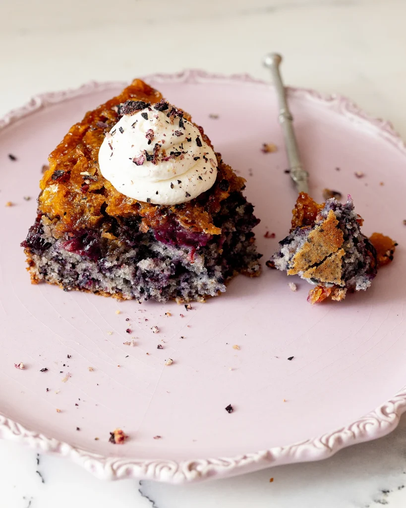 Blueberry upside down cake with cornflakes