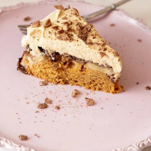 Banana chicory cocoa pebbles cake