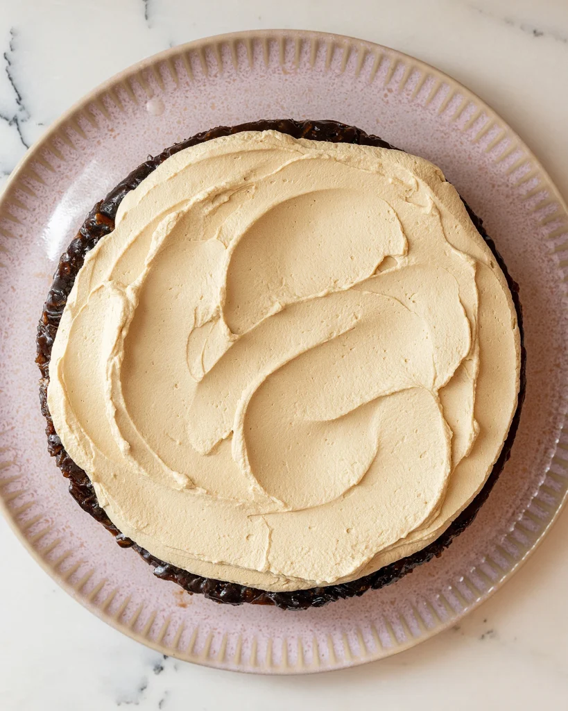 Cake with chicory whipped mascarpone